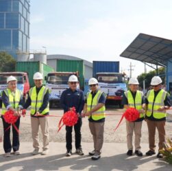 Holding Perkebunan Nusantara Percepat Distribusi Minyak Goreng ke Indonesia Timur melalui Fasilitas Pengemasan Baru di Surabaya Holding Perkebunan Nusantara Percepat Distribusi Minyak Goreng ke Indonesia Timur melalui Fasilitas Pengemasan Baru di Surabaya