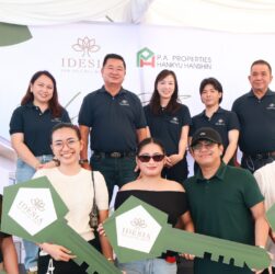 ssfd
Executives of P.A.
Properties and Hankyu Hanshin Properties Corp. Philippines lead the ceremonial
key handover for the first homeowners of Idesia San Jose del Monte, marking the
official turnover of the project