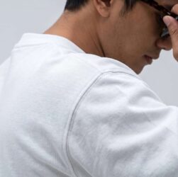 Saatnya Berhenti Membeli Pakaian yang Hanya “Oke” di Awal Saatnya Berhenti Membeli Pakaian yang Hanya “Oke” di Awal