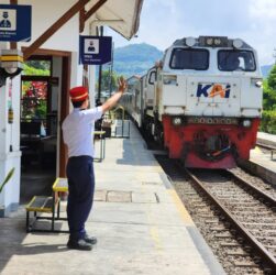 Semester I 2026, Ketepatan Waktu Keberangkatan KA Penumpang Daop 2 Bandung Capai 99,85 Persen Semester I 2026, Ketepatan Waktu Keberangkatan KA Penumpang Daop 2 Bandung Capai 99,85 Persen