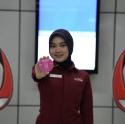 Melihat Pengguna Memakai Pin Prioritas? Berikan Tempat Duduk dan Bantuan Saat Dibutuhkan Melihat Pengguna Memakai Pin Prioritas? Berikan Tempat Duduk dan Bantuan Saat Dibutuhkan