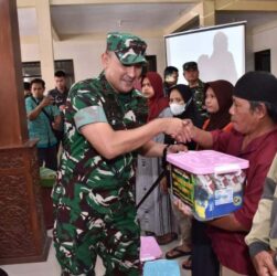 Dari Edukasi Kesehatan hingga Bantuan Sembako, TMMD ke-129 Kodim 0726/Sukoharjo Hadir untuk Warga Dari Edukasi Kesehatan hingga Bantuan Sembako, TMMD ke-129 Kodim 0726/Sukoharjo Hadir untuk Warga